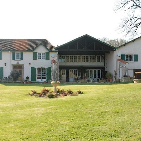 Bed and Breakfast Domaine Sainte Barthe à Aignan Extérieur photo