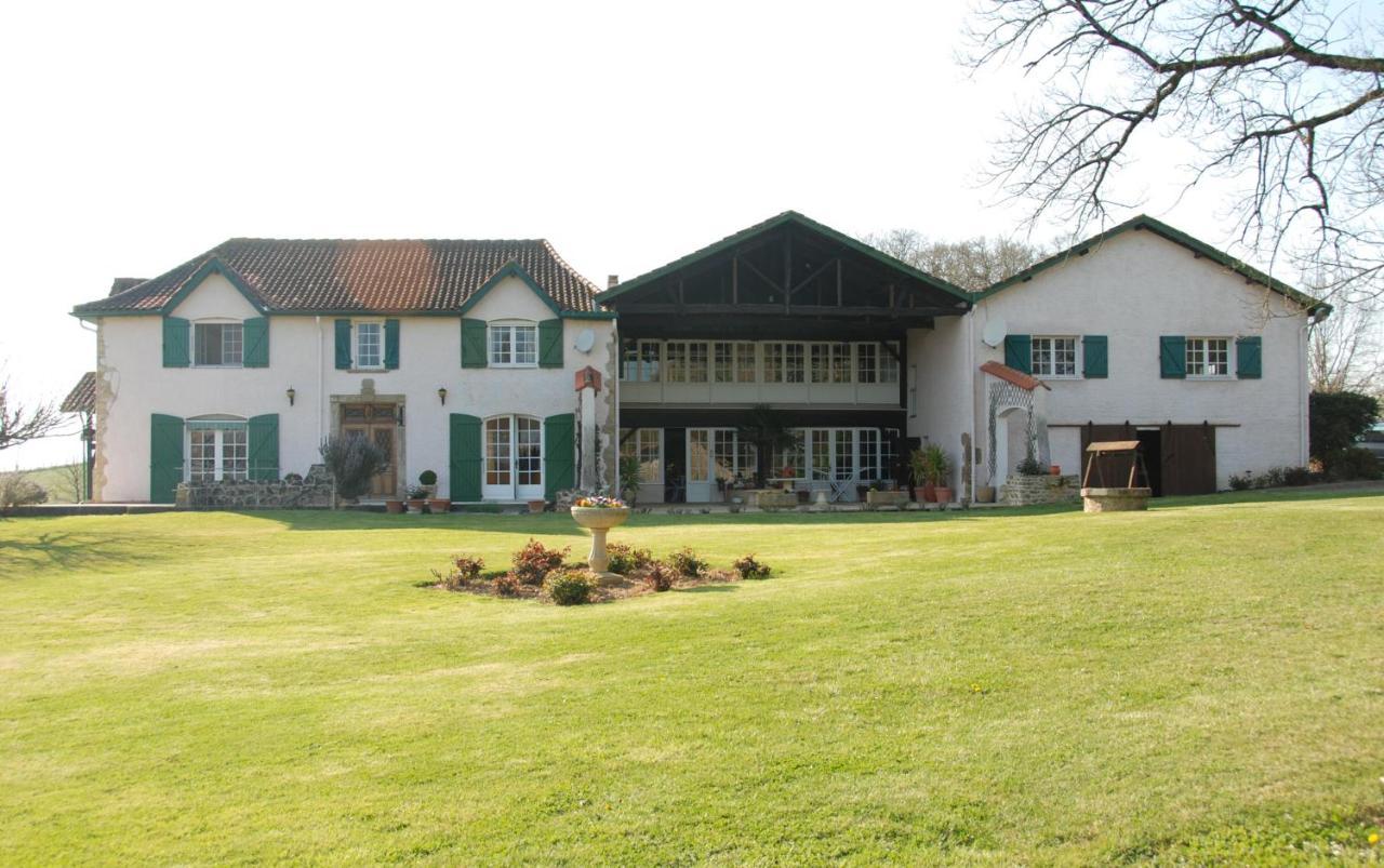 Bed and Breakfast Domaine Sainte Barthe à Aignan Extérieur photo