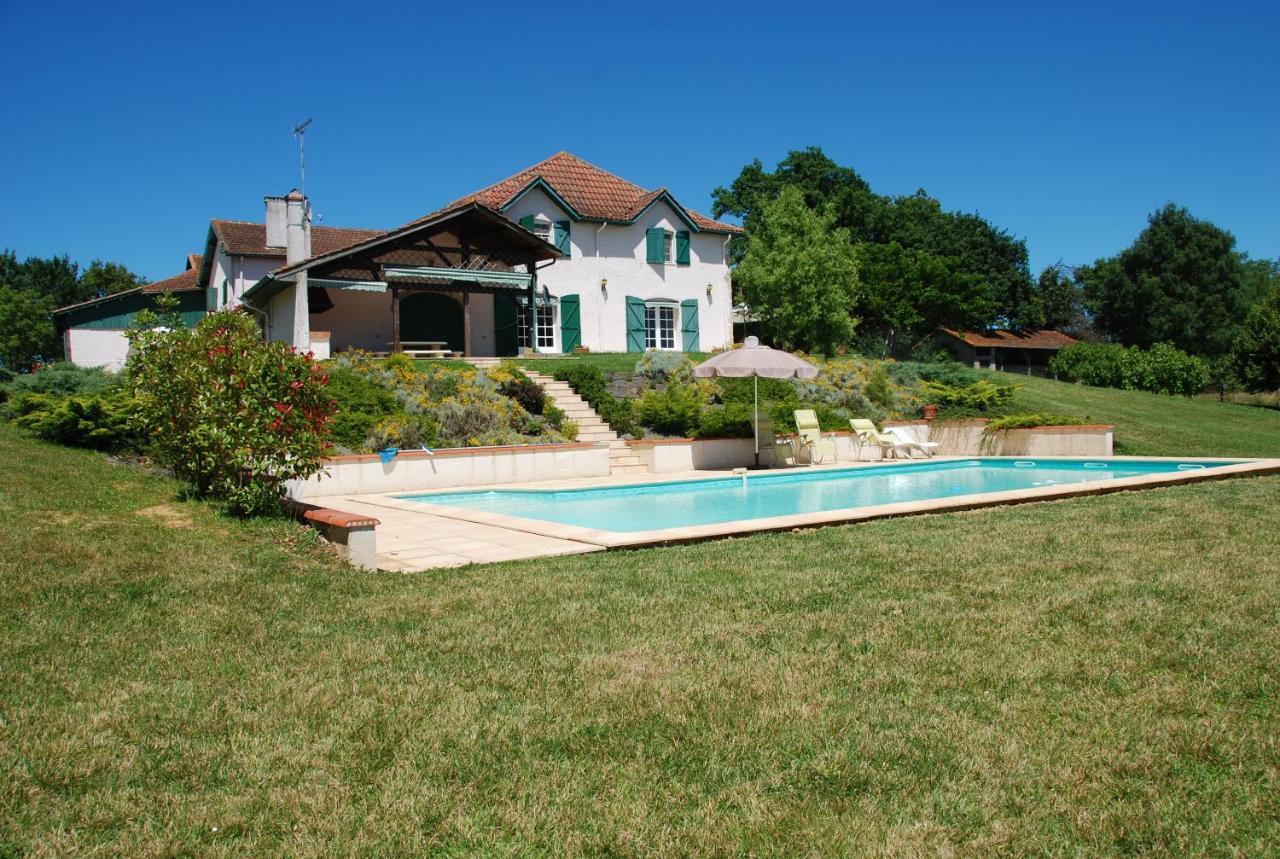 Bed and Breakfast Domaine Sainte Barthe à Aignan Extérieur photo