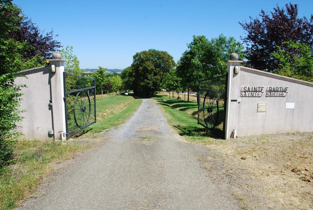 Bed and Breakfast Domaine Sainte Barthe à Aignan Extérieur photo